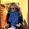 Molly Sims de sortie shopping avec son jeune fils Brooks Alan, dans les rues de Beverly Hills, le vendredi 14 décembre 2012.