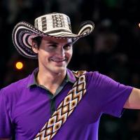 Roger Federer : Foot et humour, le Suisse assure le show avec Jo-Wilfried Tsonga