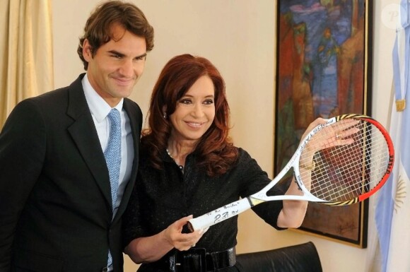 Roger Federer en compagnie de la présidente argentine Christina Kirchner à Buenos Aires en Argentine le 14 décembre 2012