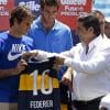 Roger Federer et Juan Martin del Potro à la Bombonera, sade de Boca Juniors, lors de la tournée sud-américaine du Suisse le 13 décembre 2012