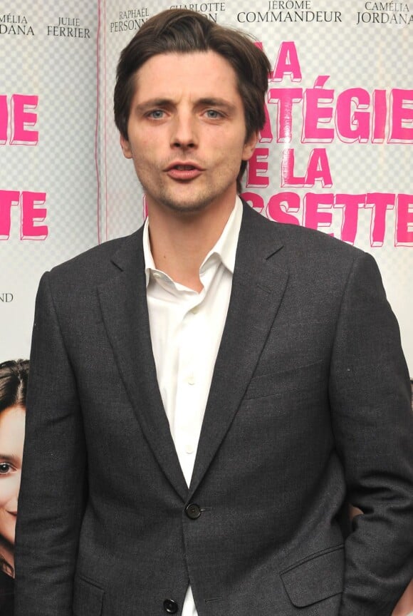 Raphaël Personnaz pendant l'avant-première de La stratégie de la poussette au cinéma le St Germain à Paris, le 18 décembre 2012.