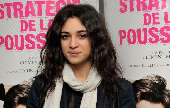 Camélia Jordana pose lors de l'avant-première de La stratégie de la poussette au cinéma le St Germain à Paris, le 18 décembre 2012.