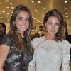 Ana Boyer, fille d'Isabel Preysler, et Amaia Salamanca lors de la soirée d'inauguration d'une nouvelle boutique Porcelanosa à Séville le 20 décembre 2012.