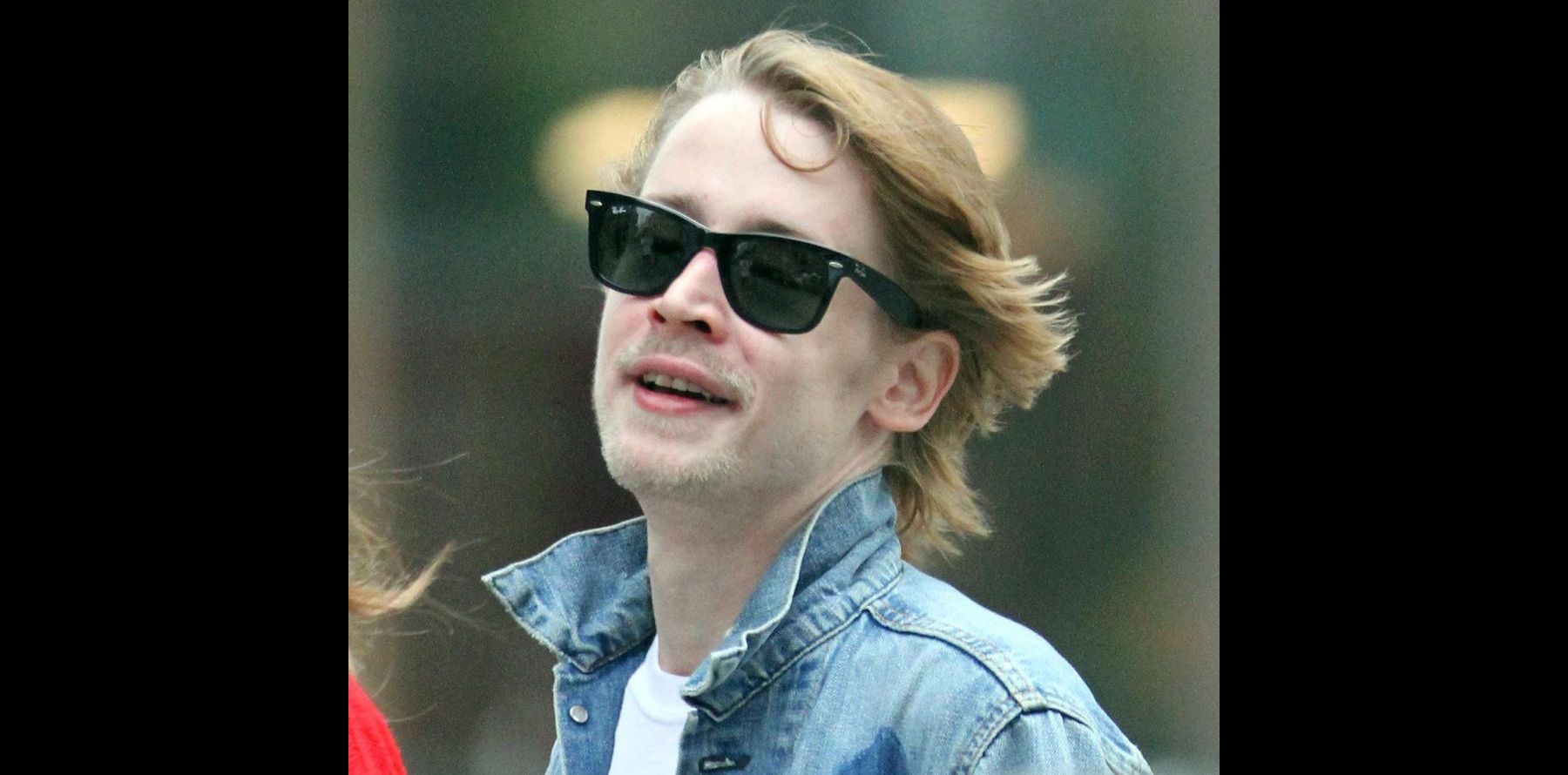 Macaulay Culkin : Seul pour les fêtes... dans un fast-food ...