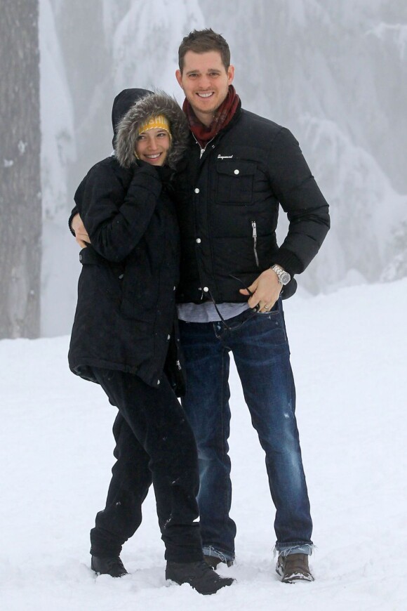 Michael Bublé et sa femme Luisana passent leurs vacances avec la famille de la jeune femme à Grouse Mountain près de Vancouver. Photo prise le 27 décembre.