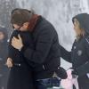 Michael Bublé et sa femme Luisana passent leurs vacances avec la famille de la jeune femme à Grouse Mountain près de Vancouver. Photo prise le 27 décembre. Le couple s'enlace.