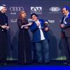 Diego Maradona a été désigné meilleur joueur du siècle au gala des Globe Soccer Awards à Dubai le 28 décembre 2012.
