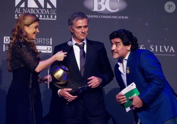 Entre Diego Maradona, sacré Joueur du siècle, et José Mourinho, désigné meilleur entraîneur mais aussi meilleur attraction médiatique, c'était l'amour fou au gala des Globe Soccer Awards à Dubai le 28 décembre 2012.