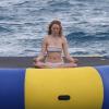 Lily Cole en vacances sur un yacht sur l'île de Saint-Barthélemy le 30 décembre 2012.