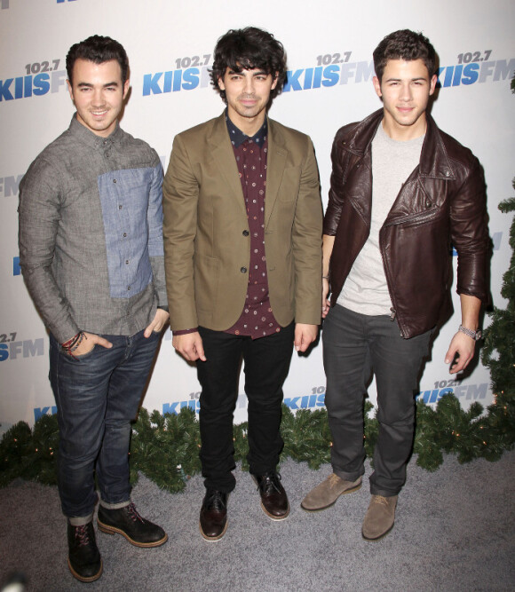 Les Jonas Brothers à la soirée Jingle Ball 2012, organisée par la radio Kiss FM, à Los Angeles, le 2 décembre 2012.