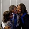 Juste avant son discours important lors de la Convention du Parti démocrate, à Charlotte en Caroline du Nord, Barack Obama s'offre un moment de tendresse avec ses filles Malia et Sasha. Le 6 septembre 2012.