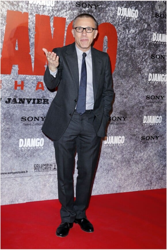 Christoph Waltz devant les photographes pour l'avant-première parisienne du film Django Unchained au Grand Rex, le 7 janvier 2013.