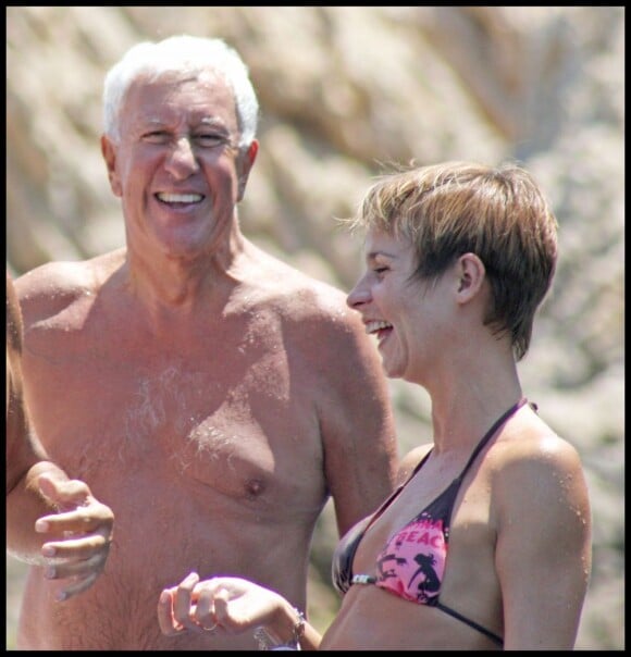 L'ancien animateur vedette Stéphane Collaro en vacances avec sa femme au Cap Lardier le 7 juillet 2008.