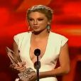 Taylor Swift sacrée Artiste country préférée People's Choice Awards, à Los Angeles le 9 janvier 2012.