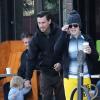 La chanteuse Pink, son mari Carey Hart et leur fille Willow profitant d'un après-midi en famille à Los Angeles, le vendredi 11 janvier 2013.