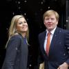 La princesse Maxima et le prince héritier Willem-Alexander des Pays-Bas arrivant au palais royal, à Amsterdam, le 15 janvier 2013, pour la réception du Nouvel An en l'honneur des invités néerlandais.