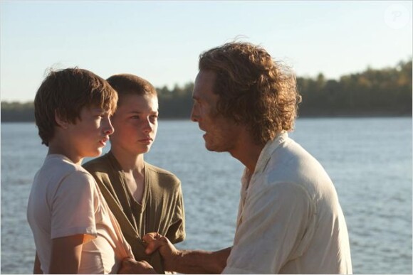 Matthew McConaughey au côté des enfants de Mud, Jacob Lofland et Tye Sheridan.
