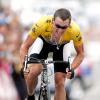 Lance Armstrong lors d'une étape du Tour de France à L'Alpe d'Huez le 21 juillet 2004.