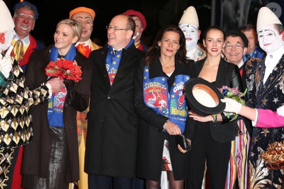 Charlène de Monaco, le prince Albert II, Stéphanie de Monaco et sa fille Pauline Ducruet au 37e Festival International du Cirque de Monte-Carlo le 17 janvier 2013.