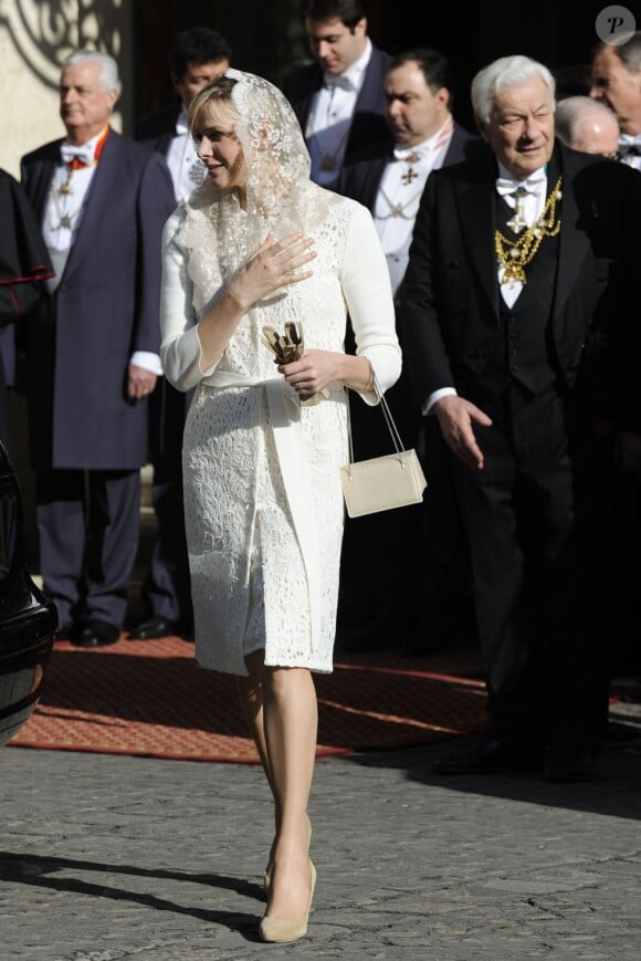 La Princesse Charlène de Monaco rencontre le Pape Benoît XVI à Rome le 12 janvier 2013