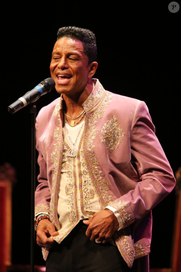 Le chanteur Jermaine Jackson au Théâtre des Variétés à Paris pour son spectacle en hommage à sa famille, le 21 janvier 2013.