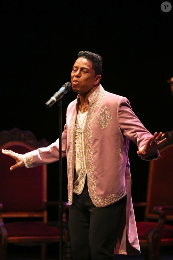 Le chanteur Jermaine Jackson au Théâtre des Variétés de Paris pour son spectacle en hommage à sa famille, le 21 janvier 2013.