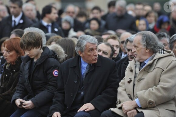 Gilbert et Jean-Cristophe Mitterrand aux obsèques de Danielle Mitterrand, à Cluny, le 26 novembre 2011.