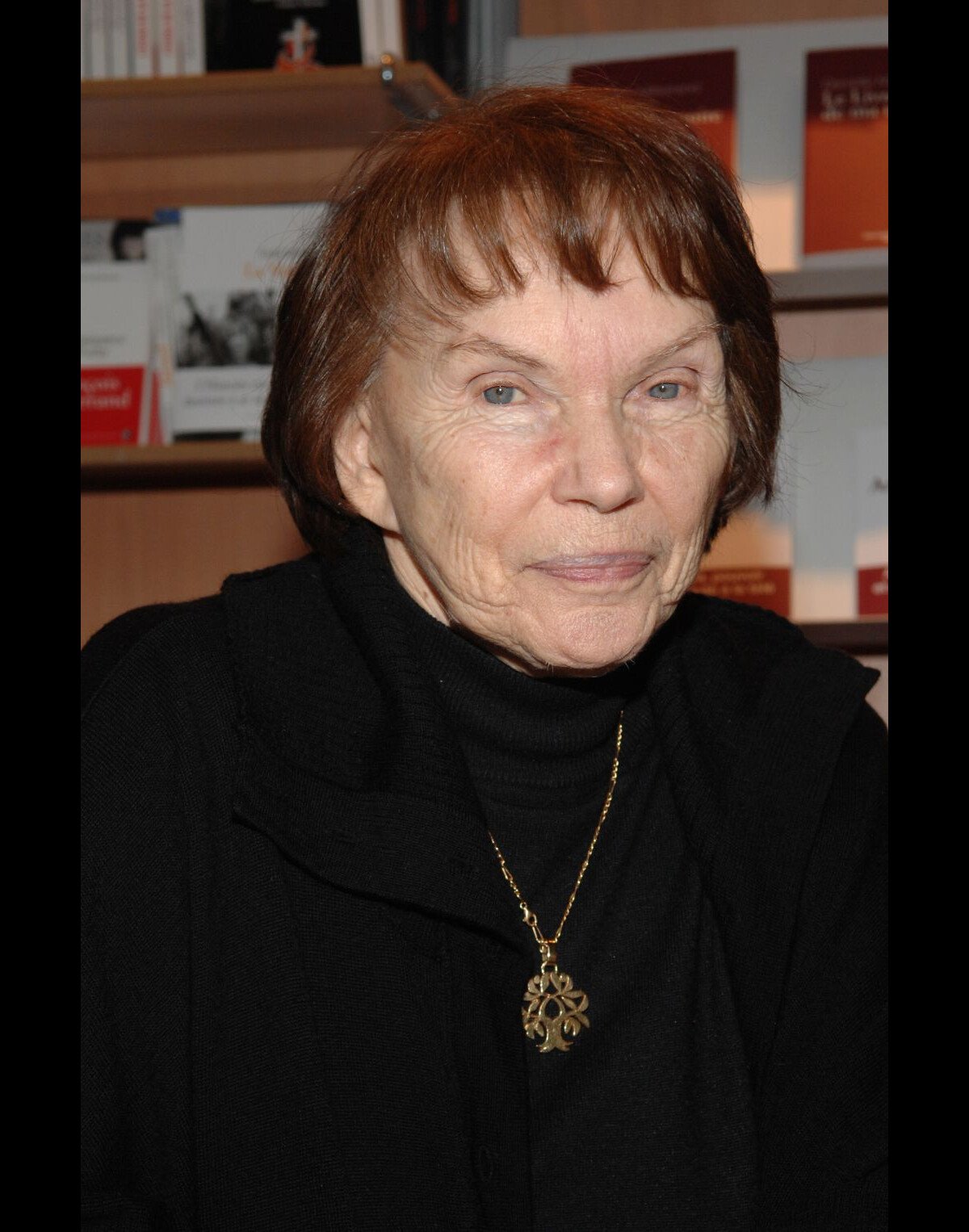 Photo Danielle Mitterrand à Paris, le 15 mars 2008. Purepeople