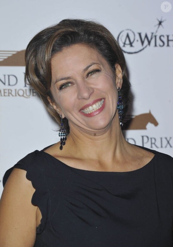Corinne Touzet lors du dîner de gala du 92e Prix d'Amérique, le 26 janvier 2013 au Grand Palais à Paris.