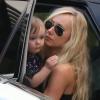 Kimberly Stewart en sortie shopping avec sa fille Delilah dans West Hollywood le 26 janvier 2013.