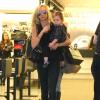 Kimberly Stewart en sortie shopping avec sa fille Delilah dans West Hollywood le 26 janvier 2013.