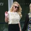 La chanteuse Britney Spears est apparue très souriante et bien habillée dimanche 27 janvier 2013. La chanteuse, redevenue célibataire, était avec une amie dans le quartier de Thousand Oaks.
