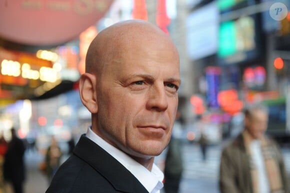 Bruce Willis, sa statue de cire du musée Madame Tussauds de New York, exposée dans la rue, le 29 janvier 2013.
