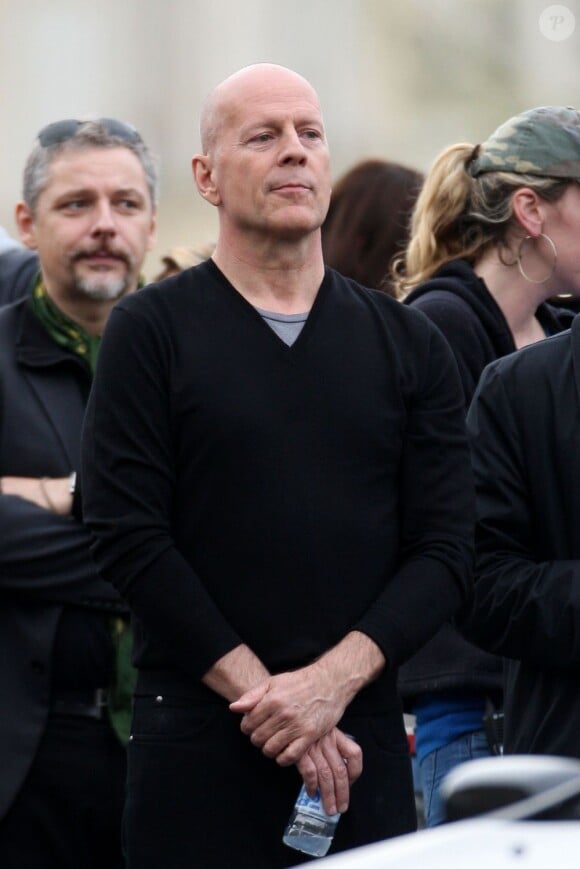 Le vrai Bruce Willis sur le tournage de "Red 2" à Paris, le 11 octobre 2012.