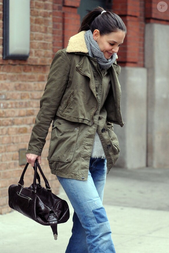 Katie Holmes en style urbain décomplexé à New York le 29 janvier 2013.