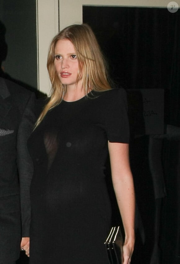 Lara Stone, enceinte, de sortie avec son mari David Walliams à Londres, le 29 janvier 2013.