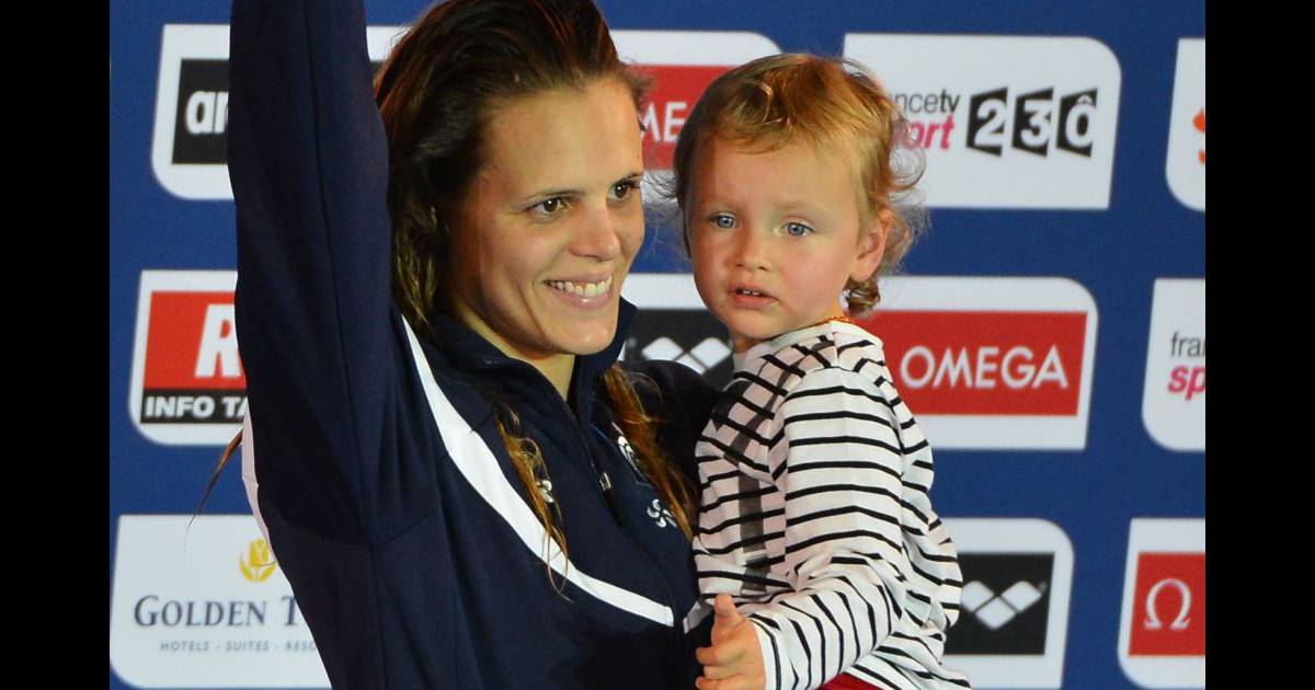 Laure Manaudou enceinte d'un second enfant : elle annonce sa grossesse en direct - Purepeople