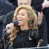 Beyoncé interprète l'hymne américain lors de la cérémonie d'investiture de Barack Obama au Capitol. Le 21 janvier 2013.