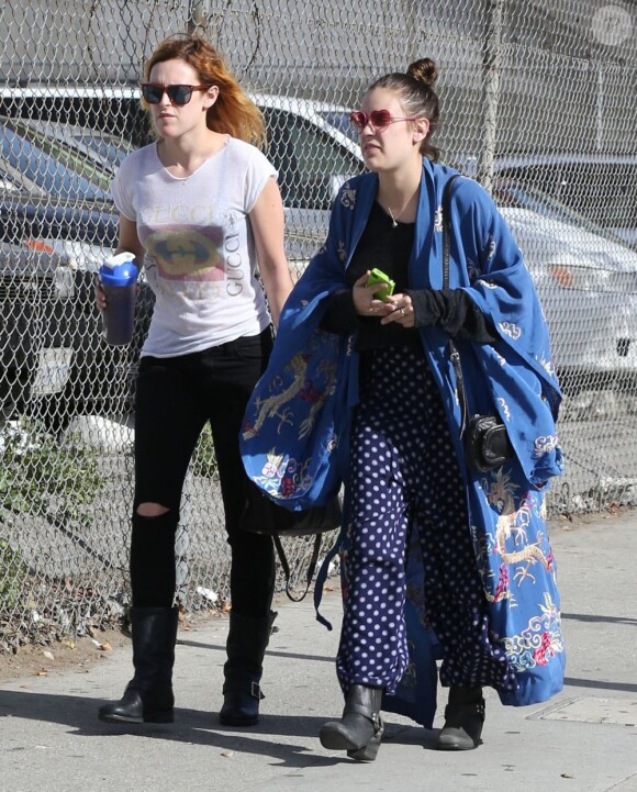 Rumer Willis emmène sa soeur Tallulah faire du shopping le jour de son anniversaire, à Los Angeles, le 3 février 2013.
