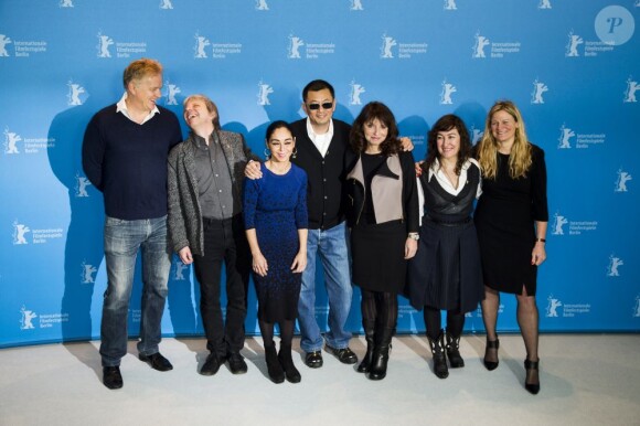 Le Jury international de la 63e Berlinale autour de Wong Kar-wai, avec Tim Robbins (USA), Andreas Dresen (Allemagne), Shirin Neshat (Iran), Susanne Bier (Danemark), Athina Rachel Tsagari (Grèce) et Ellen Kuras (USA), le 7 février 2013.