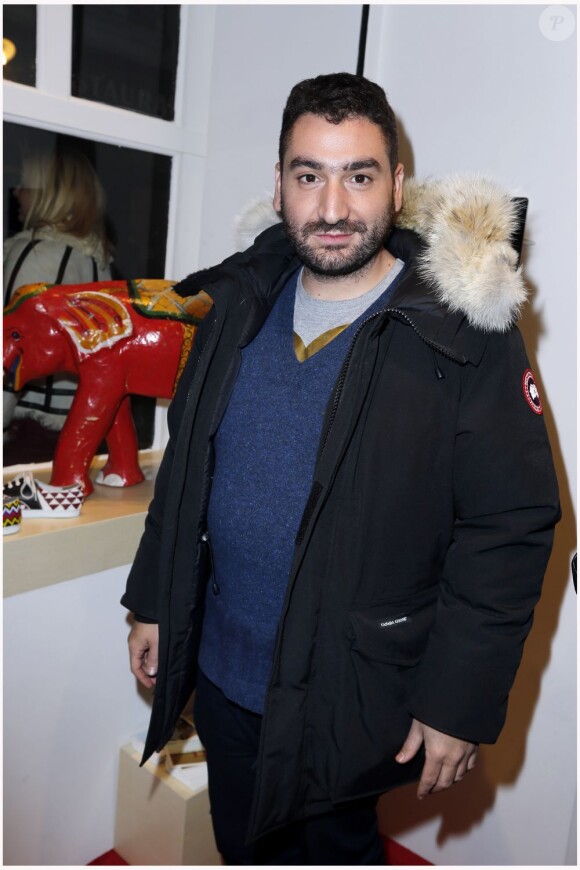 Mouloud Achour à l'inauguration de la première boutique TWINS FOR PEACE, rue Vieille du Temple à Paris le 7 février 2013.