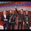 Skip The Use remporte le trophée du meilleur album rock lors des Victoires de la Musique, sur France 2 le 8 février 2013.