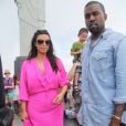 Kim Kardashian, enceinte, et Kanye West ont joué les touristes devant le "Cristo Redentor", la statue du Christ rédempteur sur les hauteurs de Rio de Janeiro.