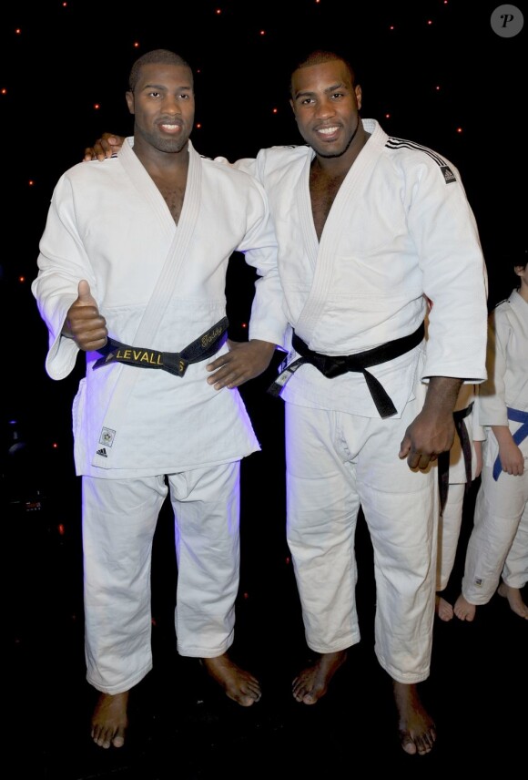 Teddy Riner lors de la présentation de sa statue de cire au musée Grévin, le 11 février 2013 à Paris