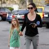 Courteney Cox et sa jeune fille Coco Arquette dans les rues de Malibu, le 18 janvier 2013.