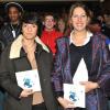 Florence Foresti et Maud Fontenoy au lancement du nouveau kit pédagogique de sa fondation dans un lycée parisien, le 12 février 2013.