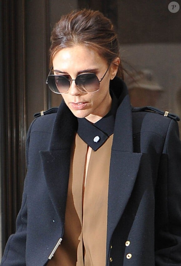 Victoria Beckham fait du shopping avec sa fille pendant la Fashion Week à New York, le 12 Avril 2013.