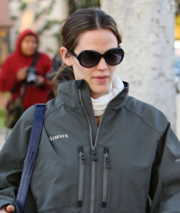 Jennifer Garner en tenue sportwear à Brentwood le 12 février 2013