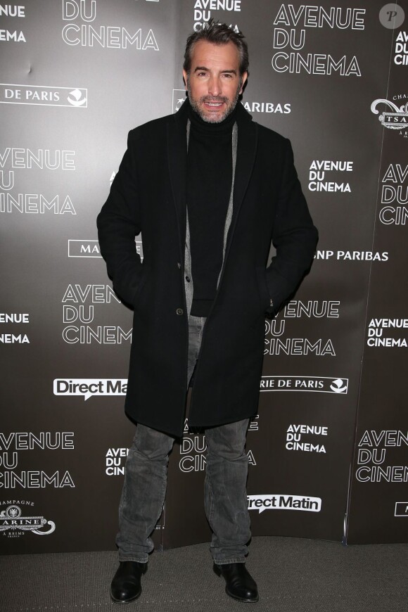 Jean Dujardin pendant la première de Möbius à l'UGC Normandie de Paris le 12 février 2013.