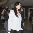 Kim Kardashian se rend à l'aéroport de Los Angeles le 15 février 2013 pour une escapade africaine